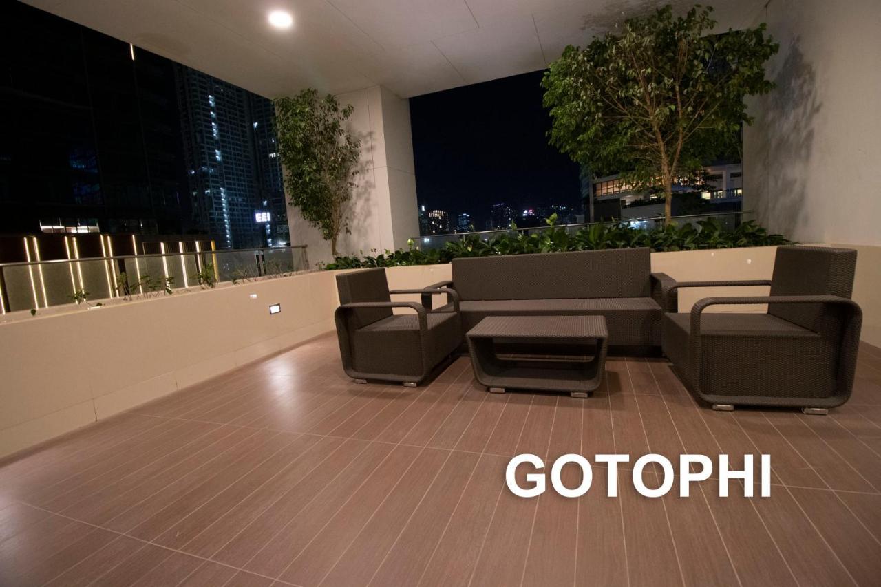 تاغويغ One Uptown Residence المظهر الخارجي الصورة